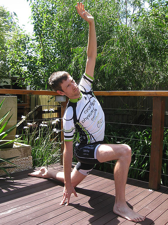 lucas_owen_hip_flexors_stretch_02.jpg